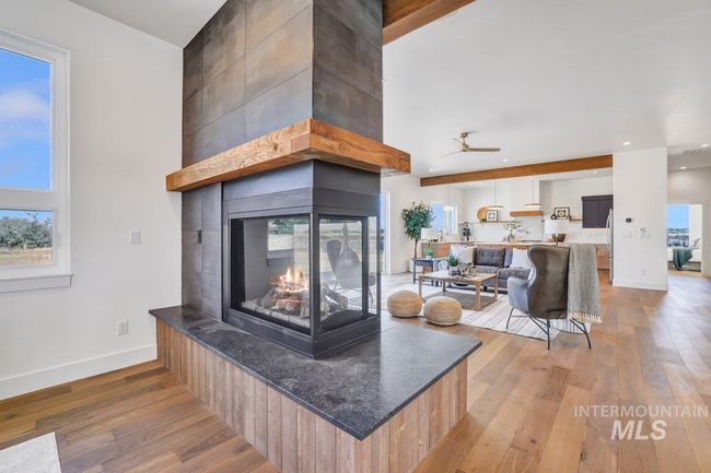 2282 E 4400 N, House other with 4 bedrooms, 4 bathrooms and 3 parking in Filer ID | Image 8