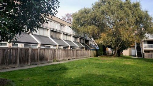 {{alt}} | Card Image