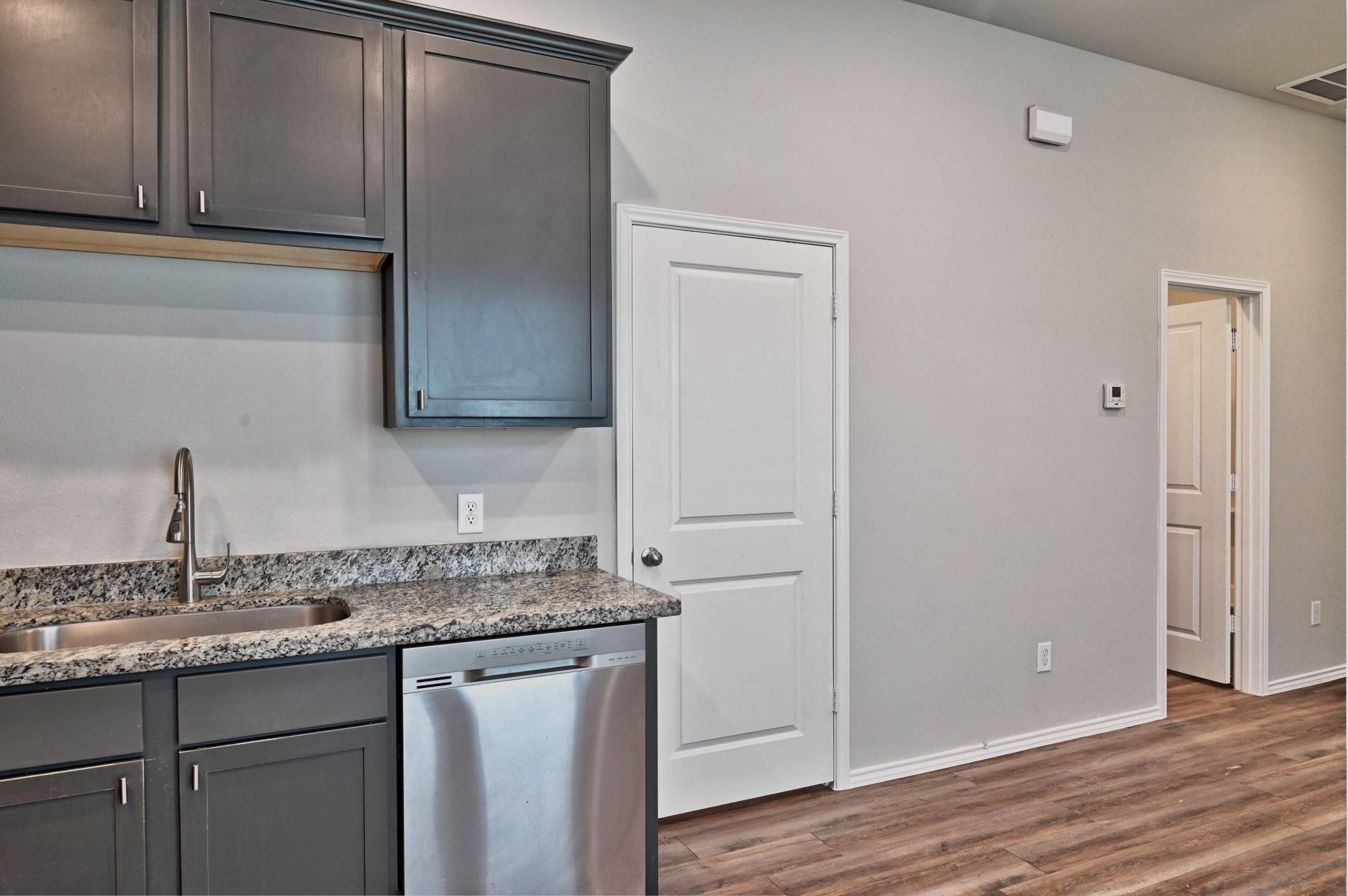 Residential Lease in Willis 2
