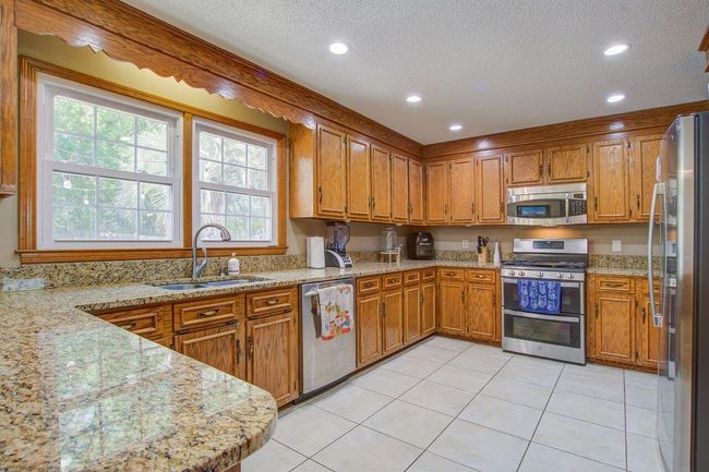 Kitchen | Image 11