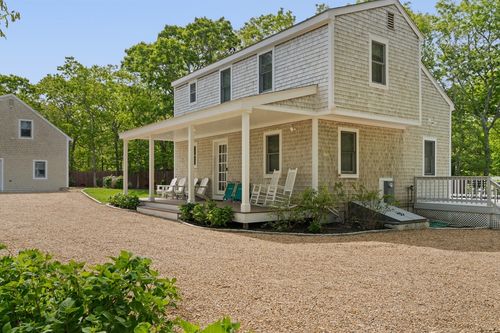 4 Hye Ln, Edgartown, MA, 02539-7101 | Card Image