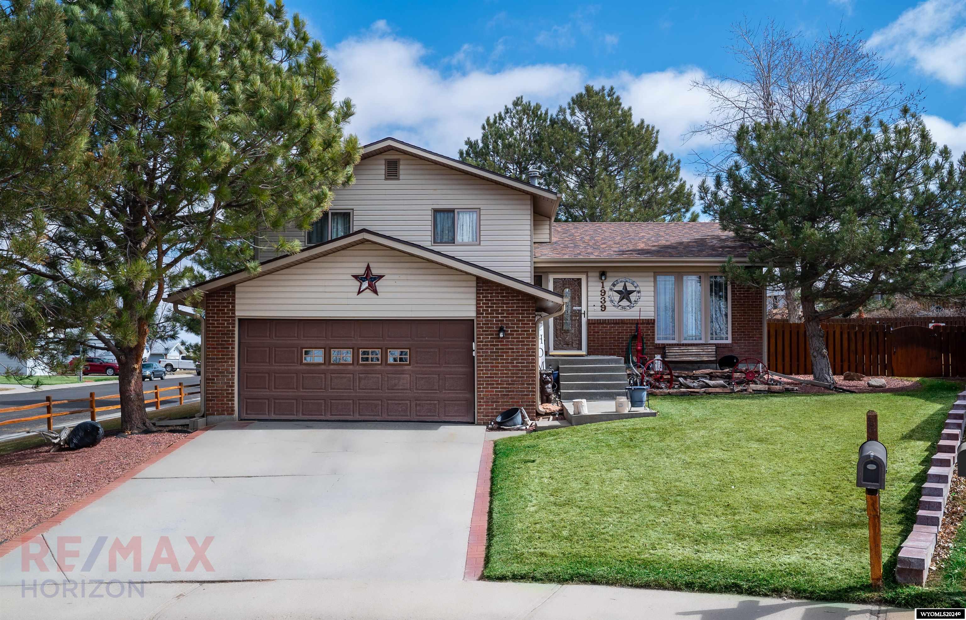 Yucca Ct, Douglas, WY 82633