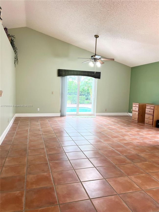 9271 Arborwood Cir, House other with 2 bedrooms, 2 bathrooms and null parking in Davie FL | Image 22