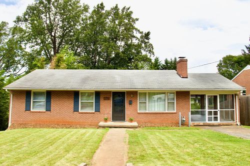 4621 Oakdale Dr, Lynchburg, VA, 24502-1027 | Card Image