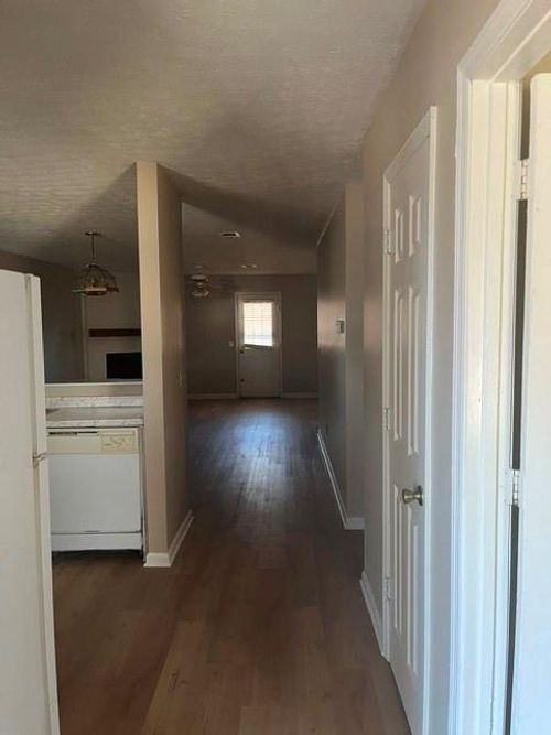 b-1290 Knoll Ct Nw, Conyers, GA, 30012-4495 | Card Image