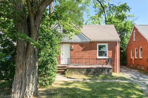 21603 Libby Rd, Maple Heights, OH, 44137-2942 | Card Image