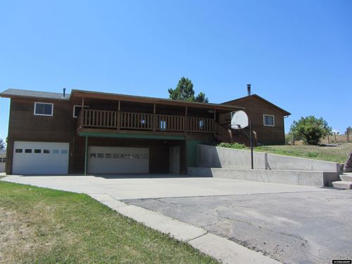 21 Mountainview Rd, Douglas, WY, 82633-9025 | Card Image