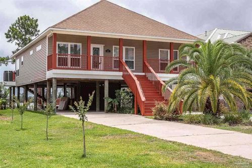 2572 Gulf Breeze Ave, Pensacola, FL, 32507-2656 | Card Image