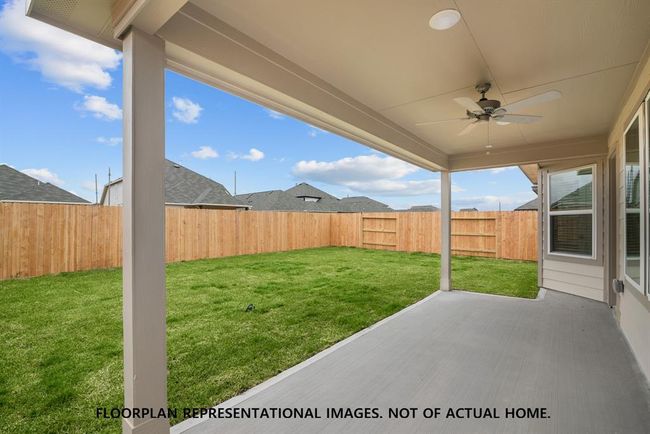 5819 Sunkissed Dr, House other with 4 bedrooms, 2 bathrooms and 2 parking in Fulshear TX | Image 12