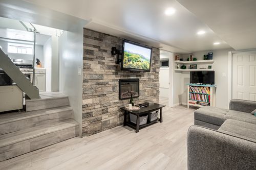 207 E Custer St, Lemont, IL, 60439-4001 | Card Image