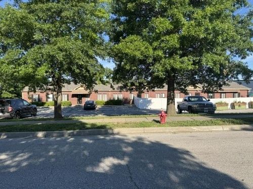 6600A Royal St, Pleasant Valley, MO, 64068-8702 | Card Image