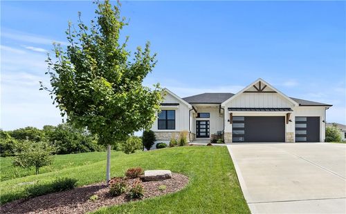 17117 197th St, Spring Hill, KS, 66083-7538 | Card Image