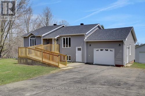 8055 County Rd. 44 Road, Edwardsburgh/Cardinal, ON, K0E1X0 | Card Image