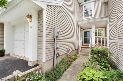 75 Woodmont Dr, Randolph, NJ, 07869-3740 | Card Image