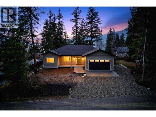 3682 Braelyn Rd, Tappen, BC, V0E2X1 | Card Image