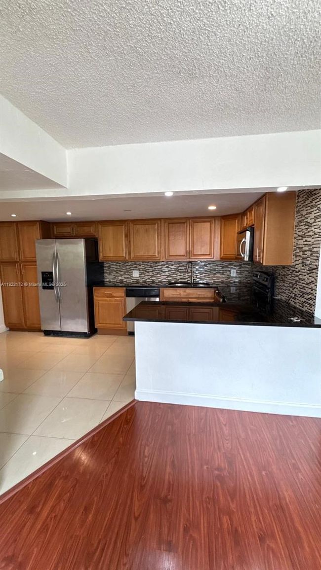 APT-412 - 3860 Ne 170 Th St, Condo with 2 bedrooms, 2 bathrooms and null parking in North Miami Beach FL | Image 11