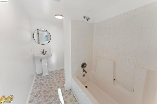 1213 Egbert Ave, House other with 3 bedrooms, 1 bathrooms and 1 parking in San Francisco CA | Image 13