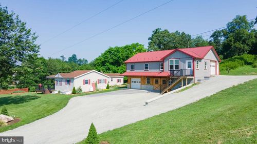 220 Clearview Dr, QUARRYVILLE, PA, 17566-9256 | Card Image