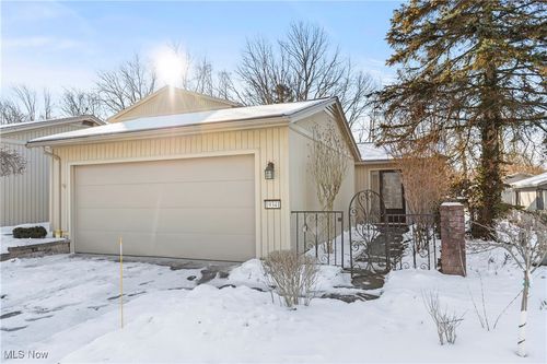 19341 Idlewood Trl, Strongsville, OH, 44149-3129 | Card Image