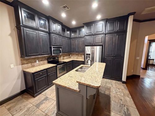 15941 Sky Run Dr, Edmond, OK, 73013-8427 | Card Image