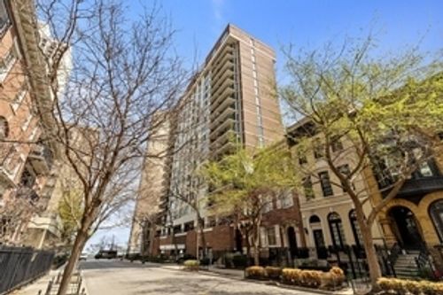 1601-71 E Division St, Chicago, IL, 60610-8318 | Card Image