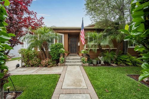 7028 E Parkcrest St, Long Beach, CA, 90808-2339 | Card Image