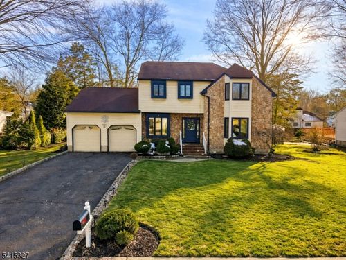 107 Van Dyke Ct, Hillsborough, NJ, 08844-3417 | Card Image