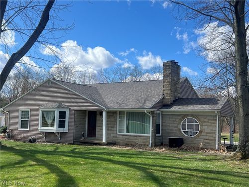 240 Warner Rd, Hubbard, OH, 44425-2720 | Card Image