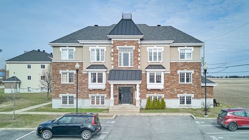 201-87 Rue Montee St-Sulpice, Saint-Sulpice, QC, J5W0H2 | Card Image