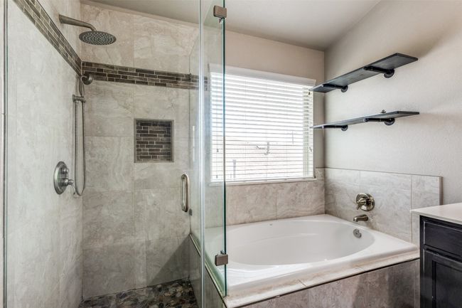 12510 Stoneridge Gap Ln, House other with 3 bedrooms, 3 bathrooms and 4 parking in Manor TX | Image 14