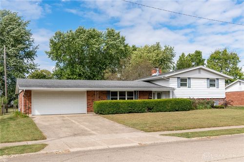 1215 Cottage Court Dr, Fairborn, OH, 45324-5716 | Card Image