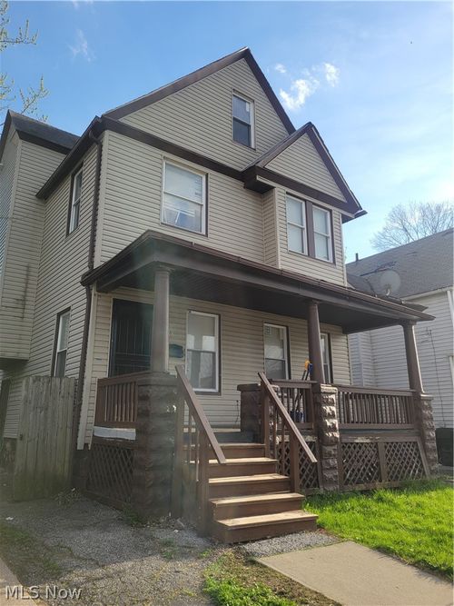 8118 Goodman Ave, Cleveland, OH, 44105-5879 | Card Image