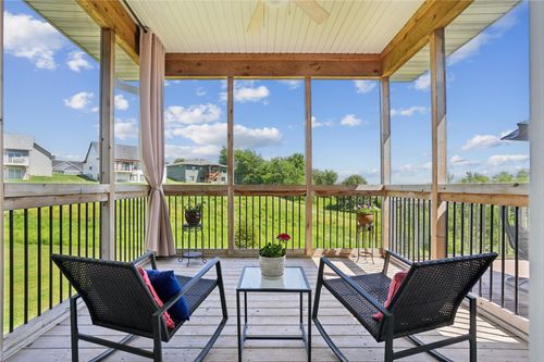 916 Summit Ct, Tiffin, IA, 52340-7906 | Card Image