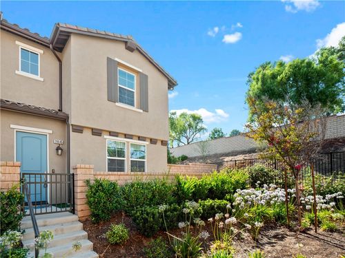 28645 Jardineras Dr, Valencia, CA, 91354-3084 | Card Image