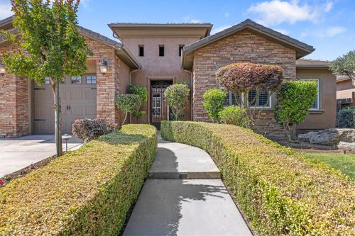 5857 W Modoc Ave, Visalia, CA, 93291-8527 | Card Image