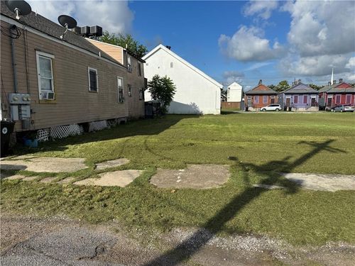 2218 7th Street, New Orleans, LA, 70125 | Card Image