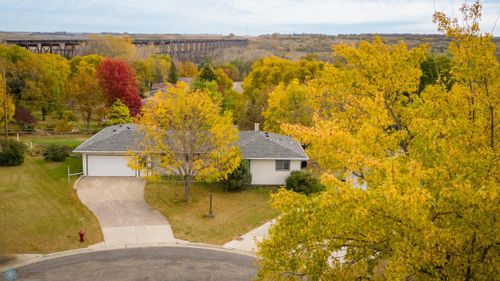 1450 Central Ave N, Valley City, ND, 58072-2142 | Card Image