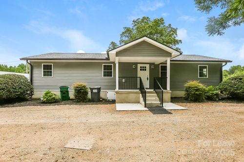 152 Midway Lake Rd, Mooresville, NC, 28115-9736 | Card Image