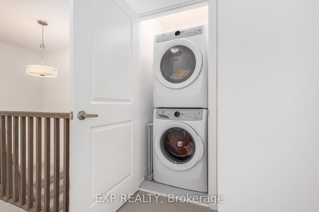 562 Tahoe Hts, House attached with 2 bedrooms, 3 bathrooms and 2 parking in Gloucester ON | Image 14