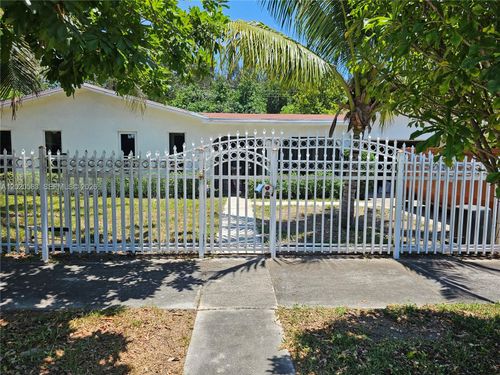 15851 Nw 37th Ct, Miami Gardens, FL, 33054-6333 | Card Image