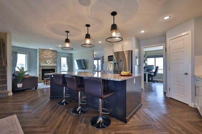 541 Aquitania Blvd W, House other with 6 bedrooms, 4 bathrooms and 4 parking in Lethbridge AB | Image 10