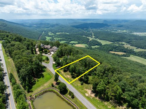 63 Brow Wood Ln, Lookout Mountain, GA, 30750-4177 | Card Image