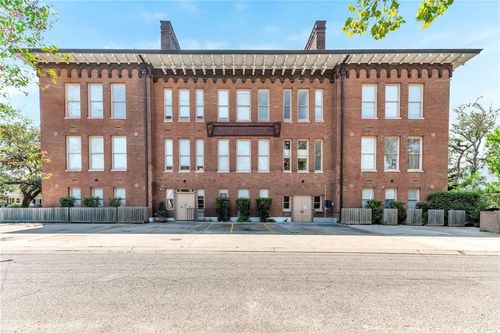 apt-101-3601 Camp St, New Orleans, LA, 70115-2566 | Card Image