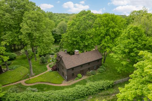 60 Spruce St, Northford, CT, 06472-1438 | Card Image