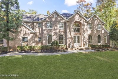 4 Sugarloaf Place, House other with 5 bedrooms, 5 bathrooms and null parking in Manalapan NJ | Image 1