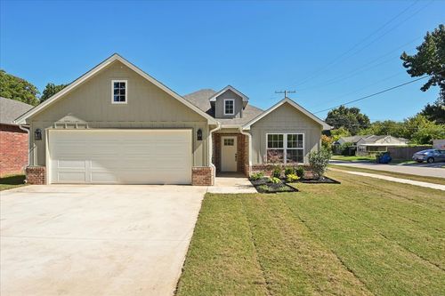 5433 S Norfolk Ave, Tulsa, OK, 74105-6811 | Card Image