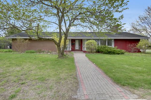 2 Aleutian Road, Qualicum - Bruce Farm - Greenbelt and Area, ON, K2H7C8 | Card Image