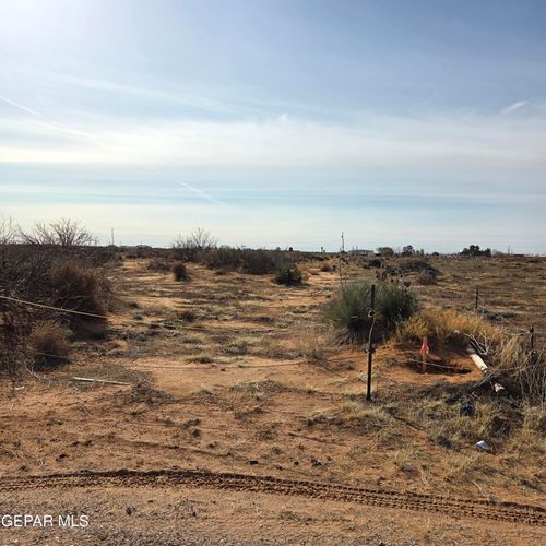 14460 Eichelberger Ave, El Paso, TX, 79938-9755 | Card Image