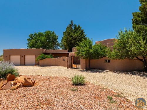 199 N Gunsmoke Pass, Kanab, UT, 84741-3009 | Card Image