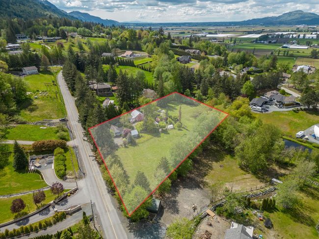 42045 Majuba Hill Road, House other with 2 bedrooms, 1 bathrooms and 6 parking in Yarrow BC | Image 2